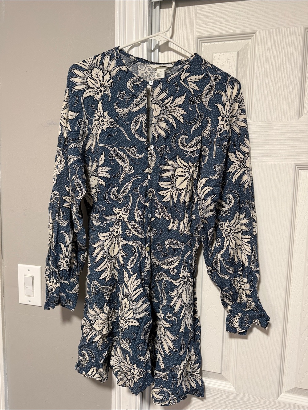 H&M dress - Picture 1 of 2